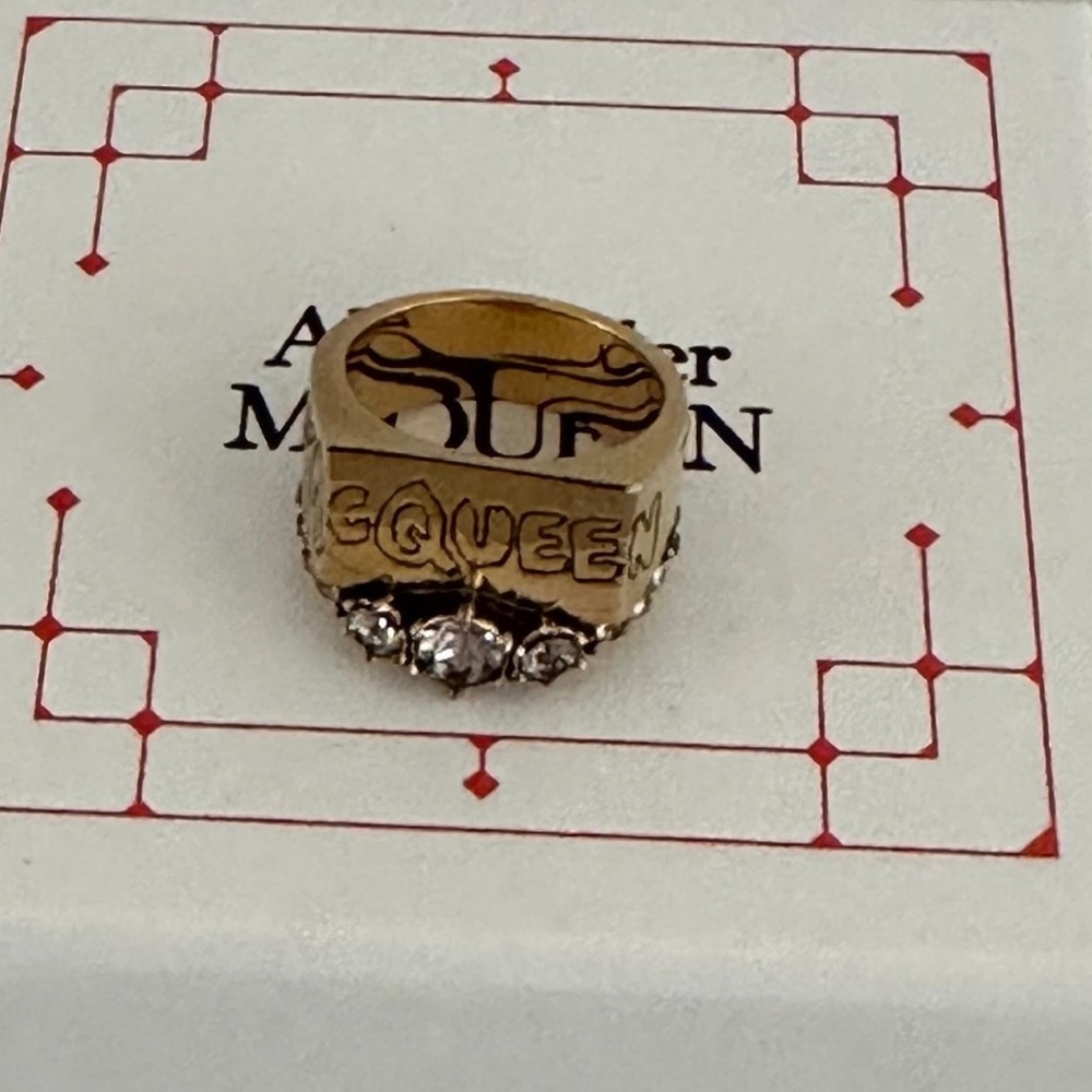 Alexander McQueen McQueen Graffiti crystal-embellished ring - Picture 8 of 14